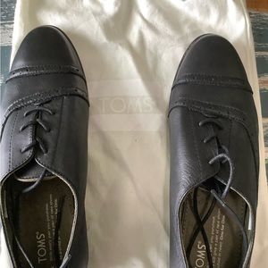 Toms Black Oxford shoes